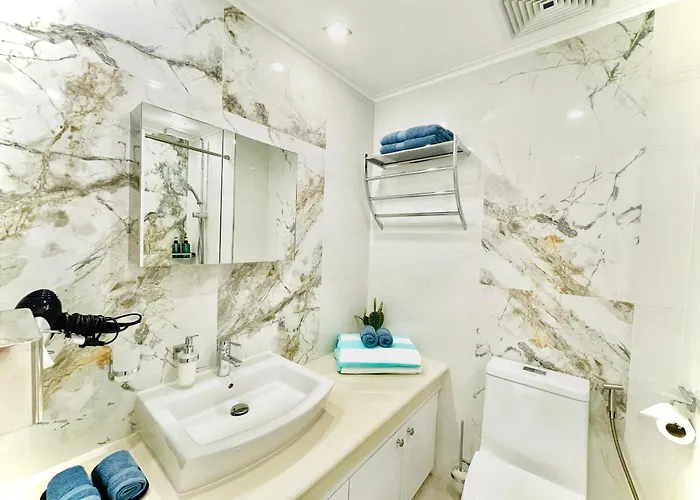 Apartment Sophisticated Oceanview In La Mirada *
