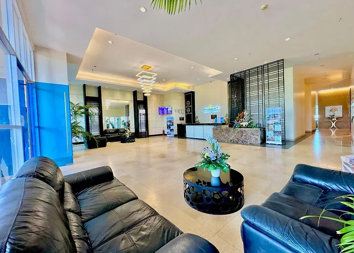 Sophisticated Oceanview In La Mirada *